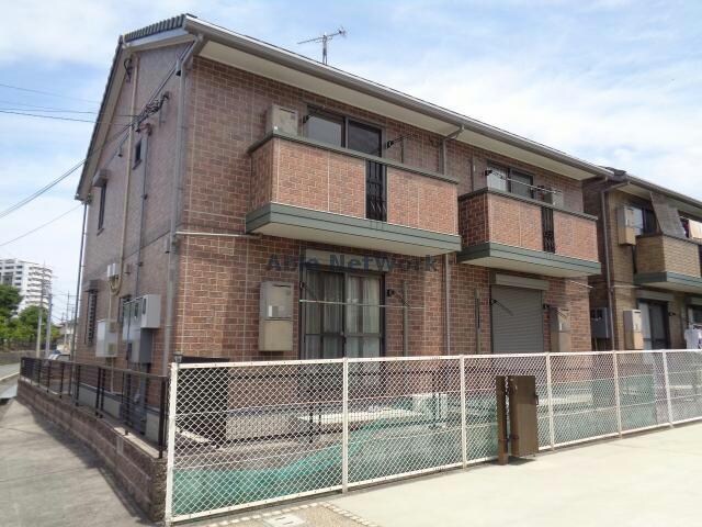 物件外観写真1　(E)