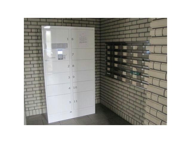 物件外観写真6　(宅配ボックス)