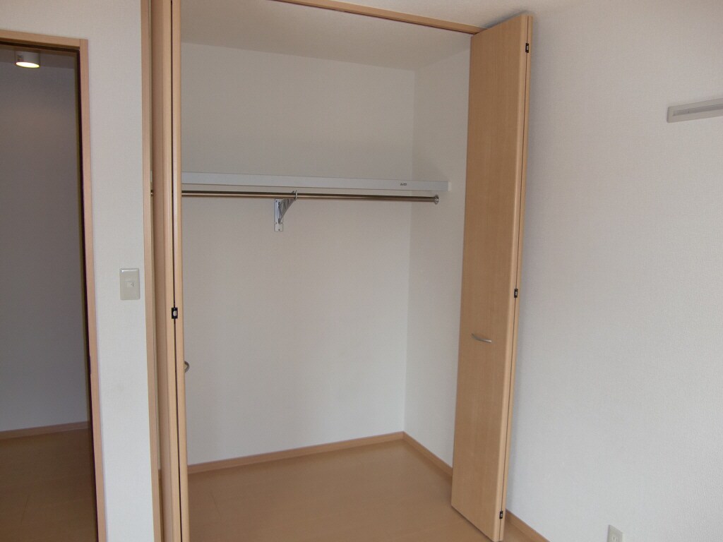 物件内観写真10　(収納)
