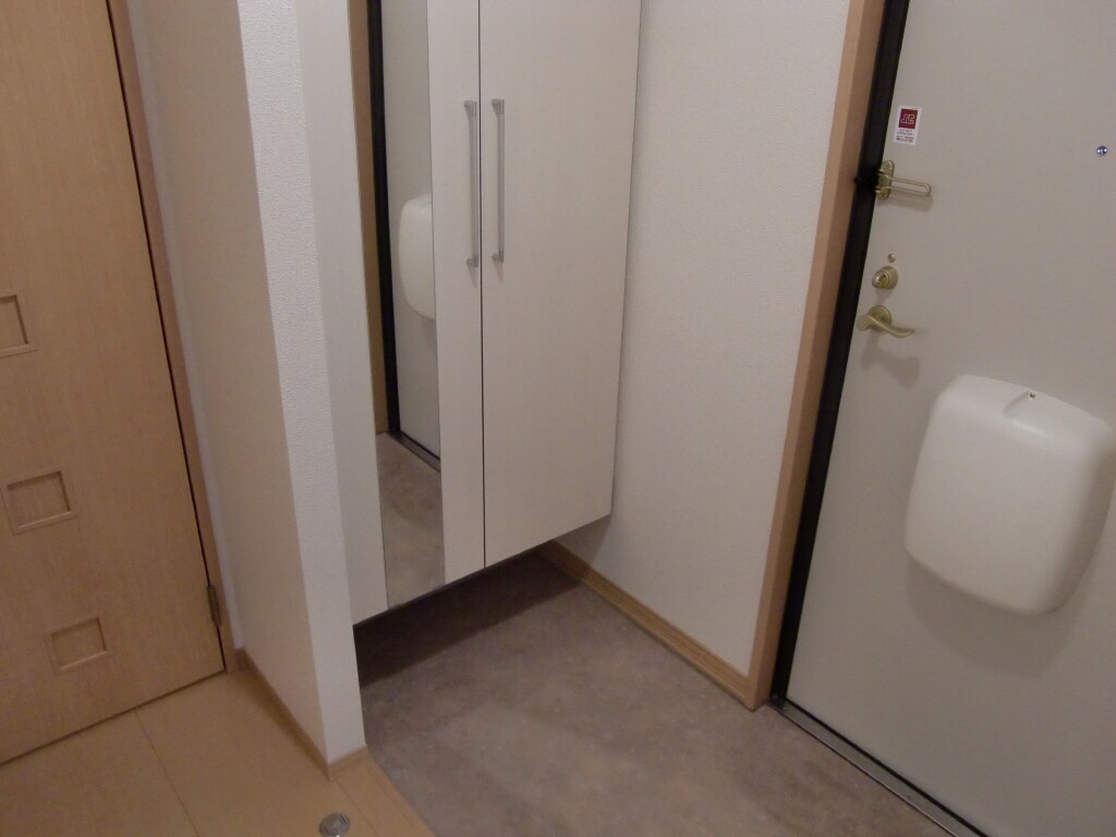 物件内観写真20　(玄関)