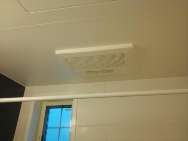 物件内観写真12　(浴室乾燥機)