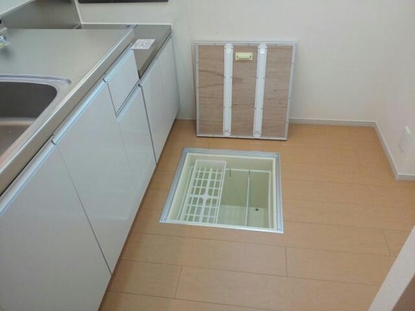 収納(床下収納)