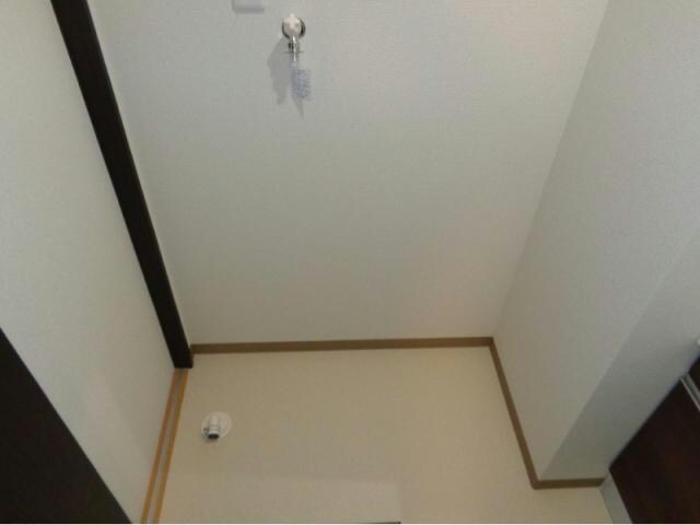 物件内観写真13　(洗濯機置き場)