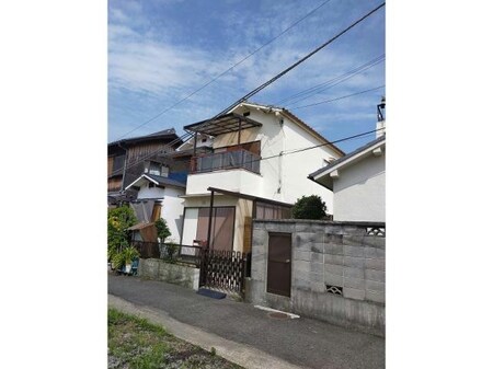 上之町　貸家外観写真