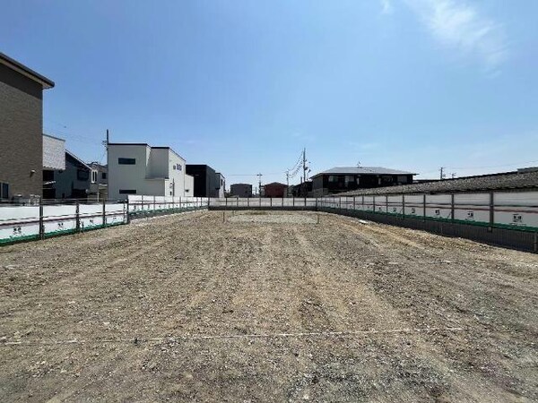 建築中