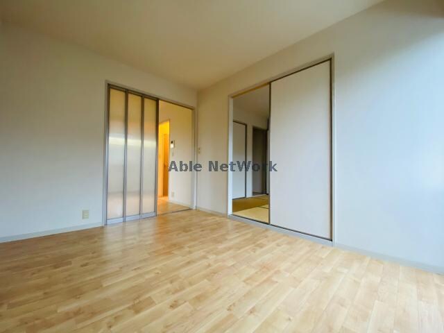 物件内観写真13　(※同型　現況優先)