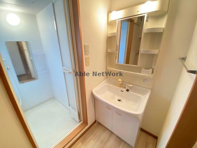 物件内観写真8　(同型　現況優先)