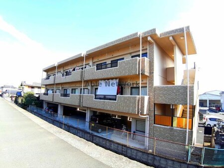 アイリステラモトⅡ外観写真