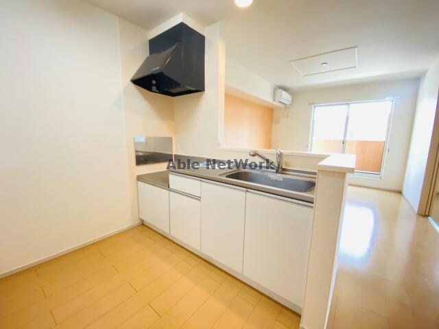 物件内観写真4　(※同型・現況優先)