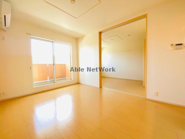 物件内観写真6　(※同型・現況優先)