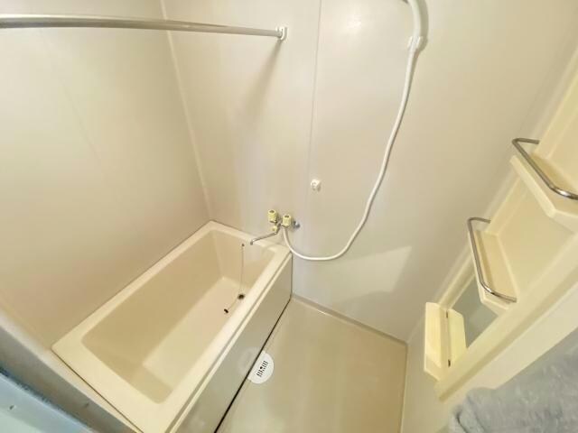 物件内観写真6　(同型　現況優先)