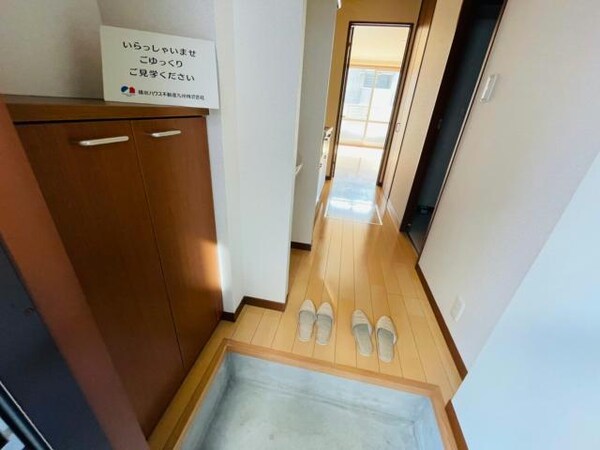 玄関回り(同型　現況優先)