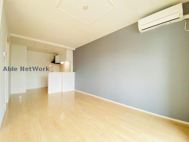 物件内観写真2　(同型別号室写真)