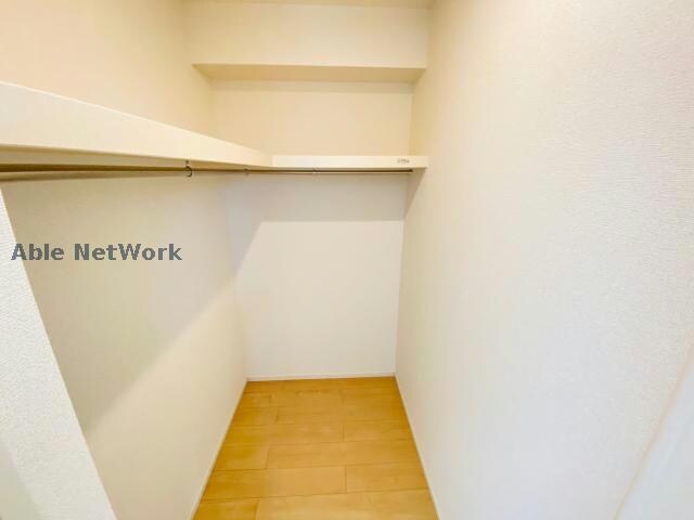 物件内観写真5　(同型別号室写真)