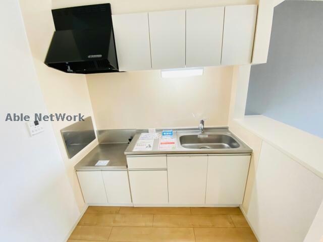 物件内観写真6　(同型別号室写真)