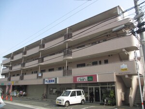 杉村マンション外観写真