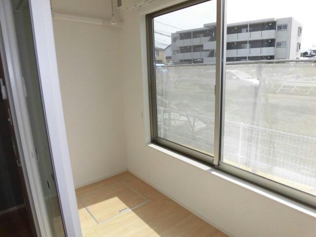 物件内観写真11　(サンルーム)