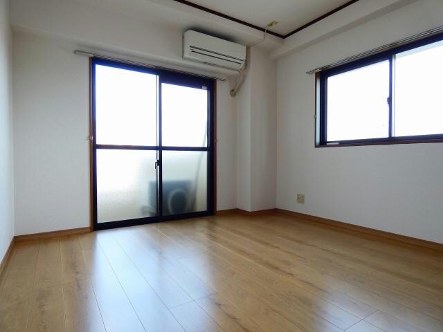 物件内観写真2　(同型)