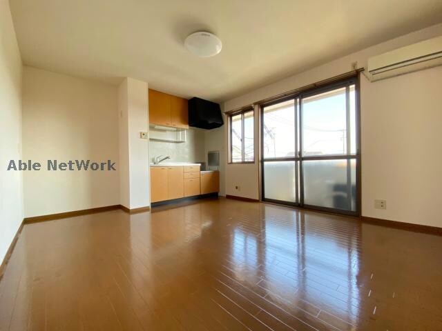 物件内観写真2　(同型タイプ)