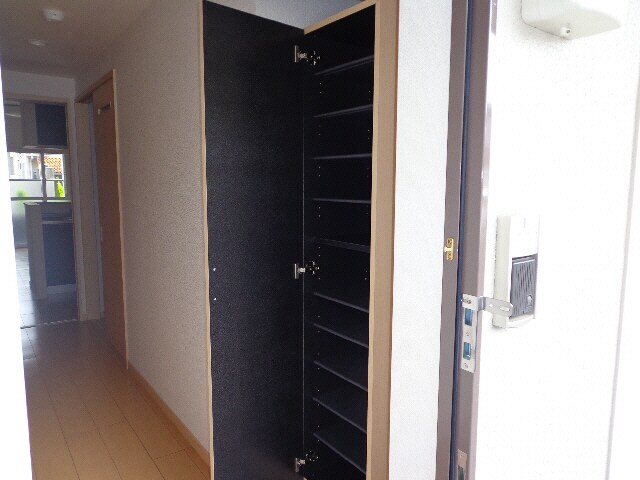 物件内観写真5　(同型　現況優先)