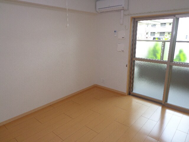 物件内観写真9　(同型　現況優先)