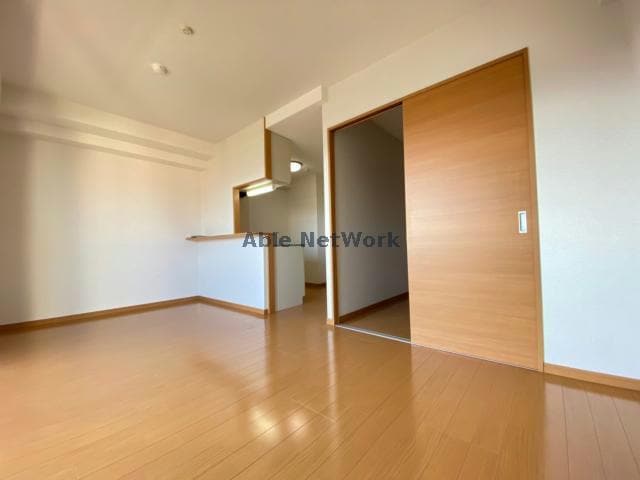 物件内観写真4　(同型タイプ　現況優先)