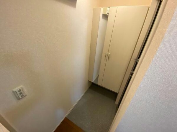 玄関回り(同型　現況優先)