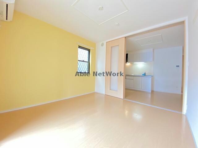 物件内観写真2　(※同型・現況優先)