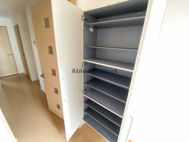 物件内観写真3　(※同型・現況優先)