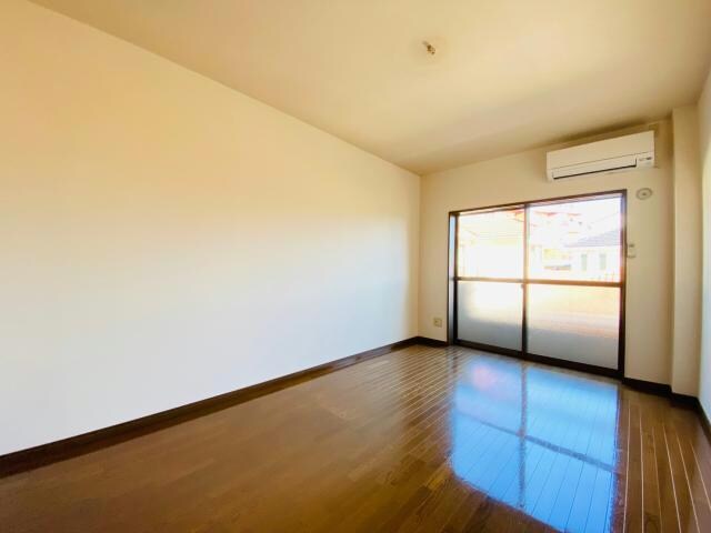 物件内観写真4　(※同型、現況優先)