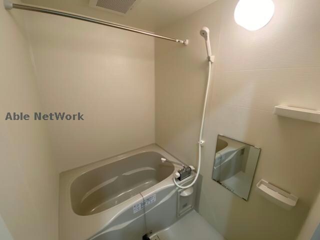 物件内観写真11　(同型別室)