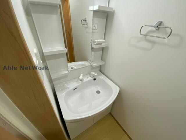 物件内観写真12　(同型別室)