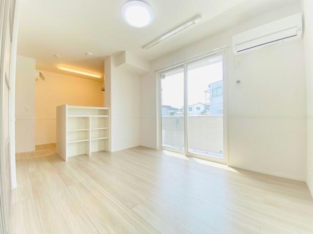 物件内観写真4　(同型　現況優先)