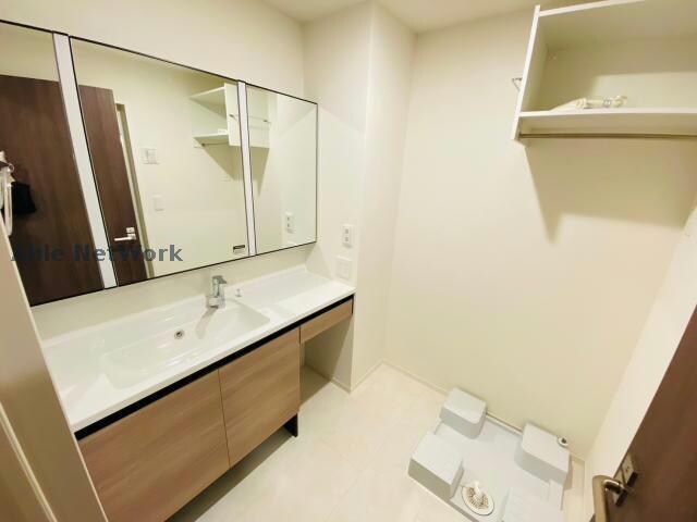 物件内観写真12　(※同型タイプ　現況優先)