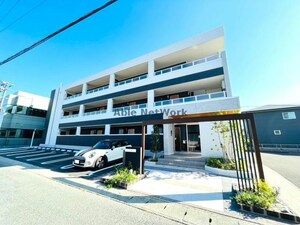 アルバス　ファースト外観写真