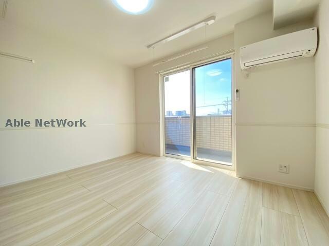 物件内観写真8　(※同型・現況優先)