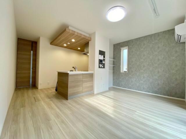 物件内観写真3　(同型　現況優先)