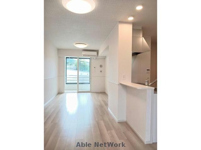 物件内観写真4　(サンルーム)