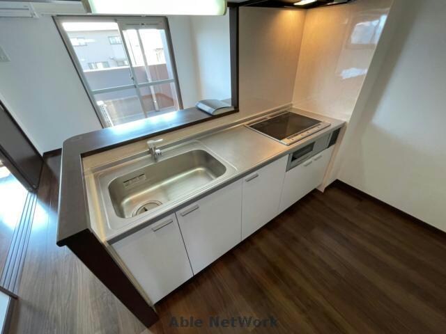 物件内観写真5　(別号室写真)