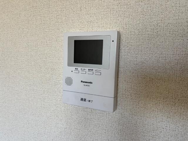 物件内観写真7　(カメラ付インターホン)