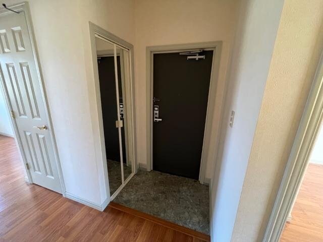 物件内観写真15　(玄関)