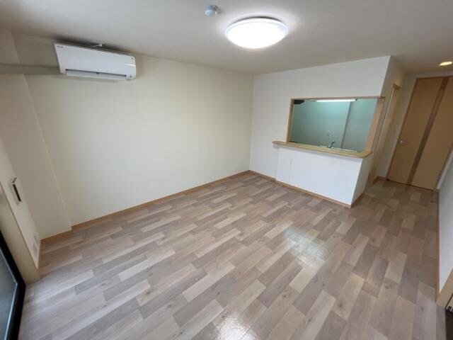 物件内観写真7　(リビング)