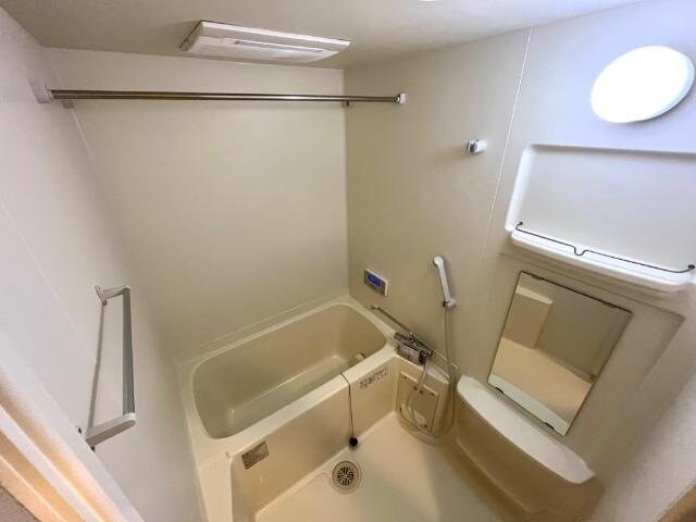 物件内観写真9　(ユニットバス)