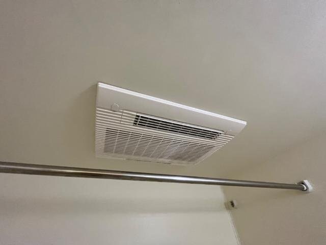 物件内観写真17　(浴室換気乾燥機)