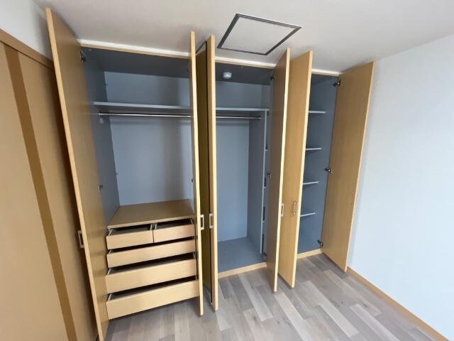 物件内観写真19　(南洋室クローゼット)