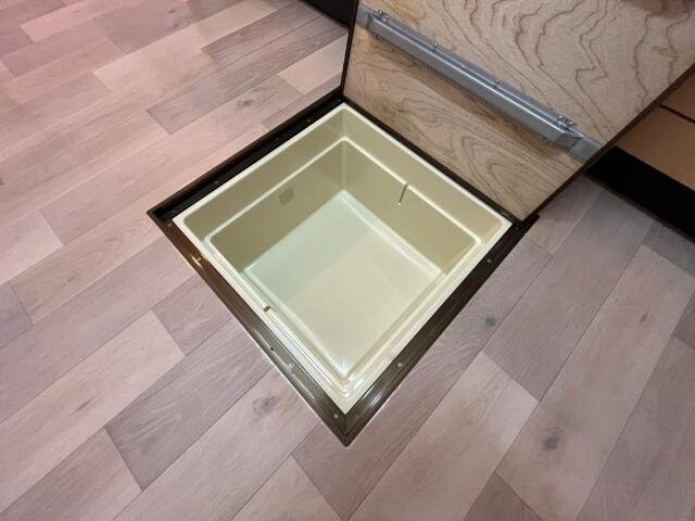 物件内観写真22　(床下収納)