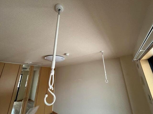 物件内観写真26　(室内物干し)