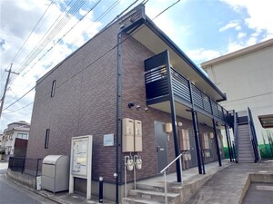 レオネクストシモイフク外観写真