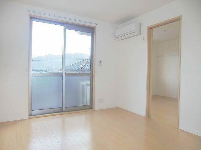 物件内観写真13　(別のお部屋の写真です。実際とは異なります。)