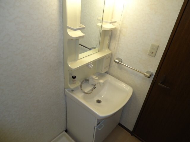 物件内観写真10　(洗髪洗面化粧台)